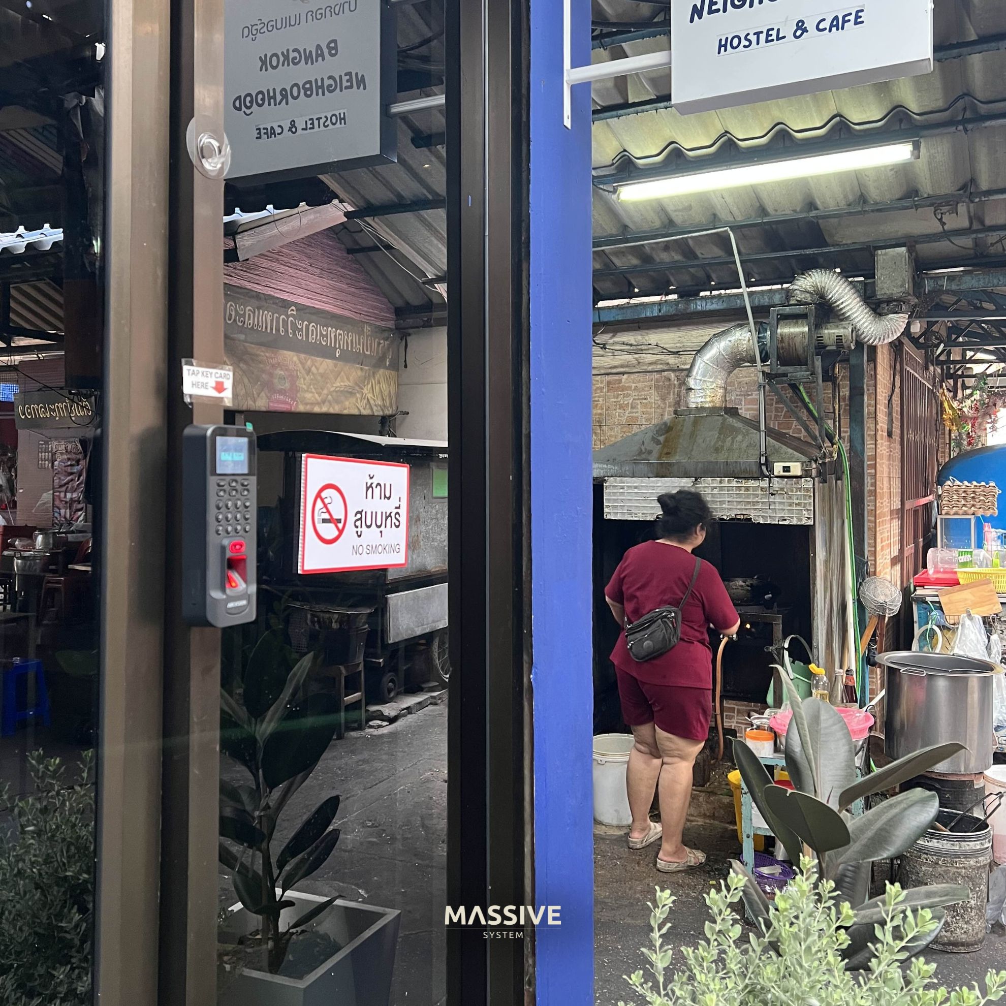 ทีมงานช่างผู้เชี่ยวชาญ Massive System ตรวจสอบงานระบบ